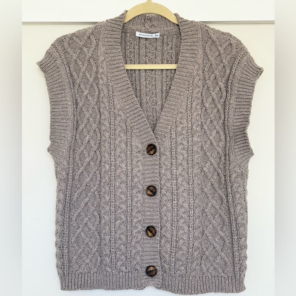 Staccato Chunky Knit Sweater Vest Button Stone Women’s Medium Cozy Soft Fall
